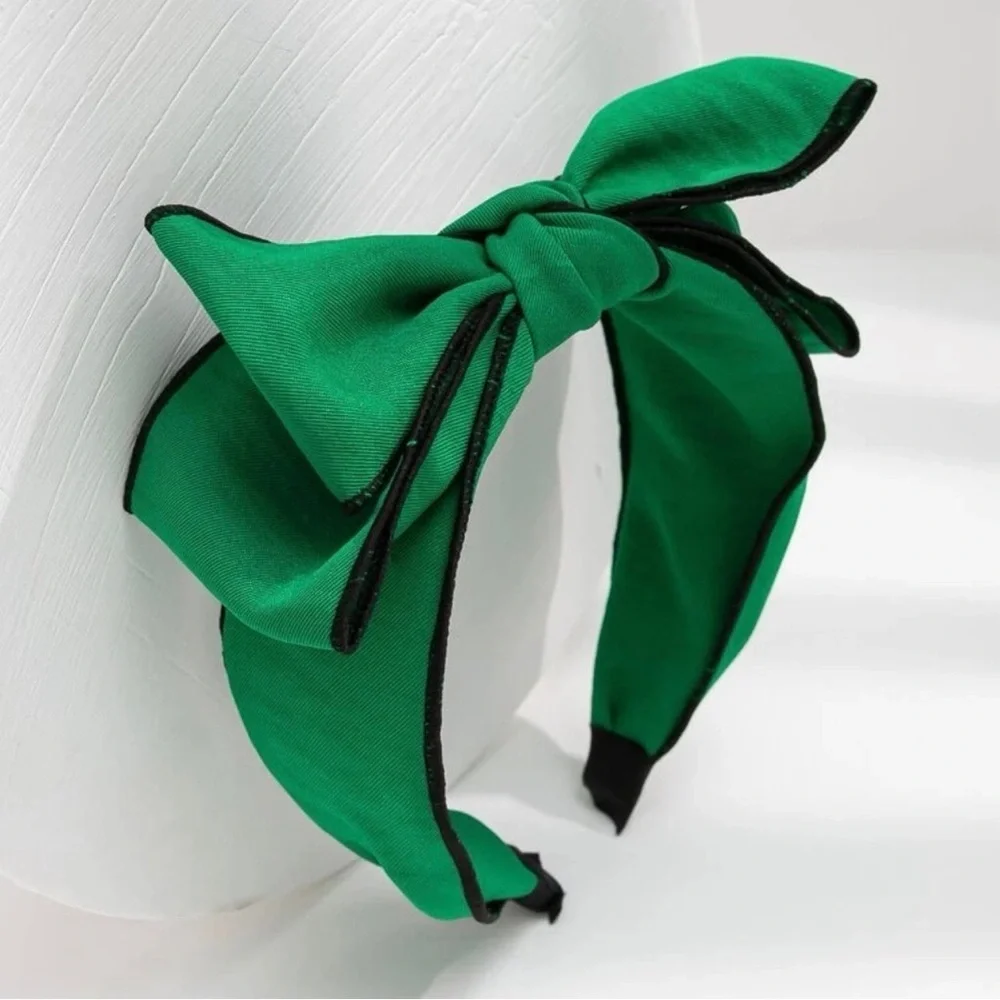 Festive Flair: Handmade Green Bow Headband for Holiday Magic! St. Patrick’s Day